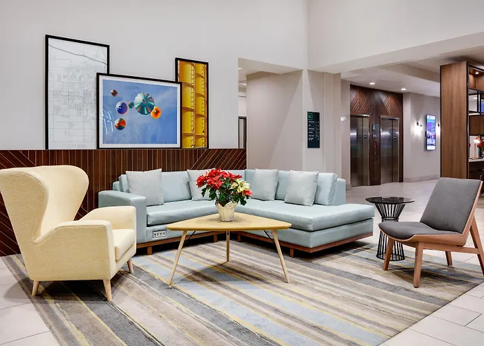 Hampton & Hotel 3*