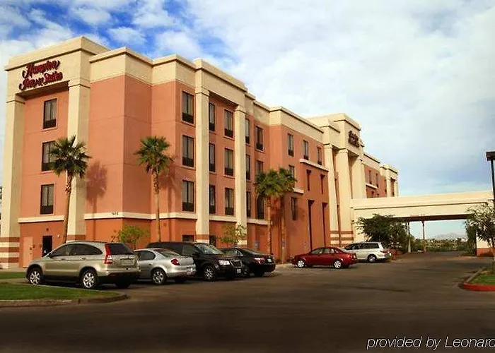 Hampton & Hotel 3*