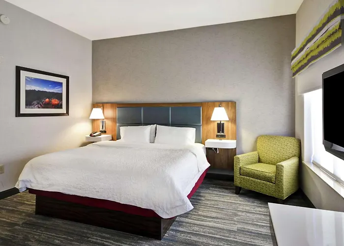 Hampton & 3* Yuma