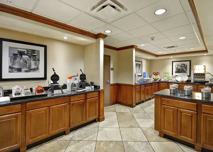 Hampton & Hotel Yuma