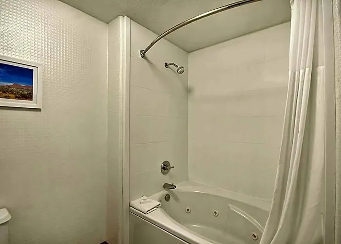 Hotel Hampton &